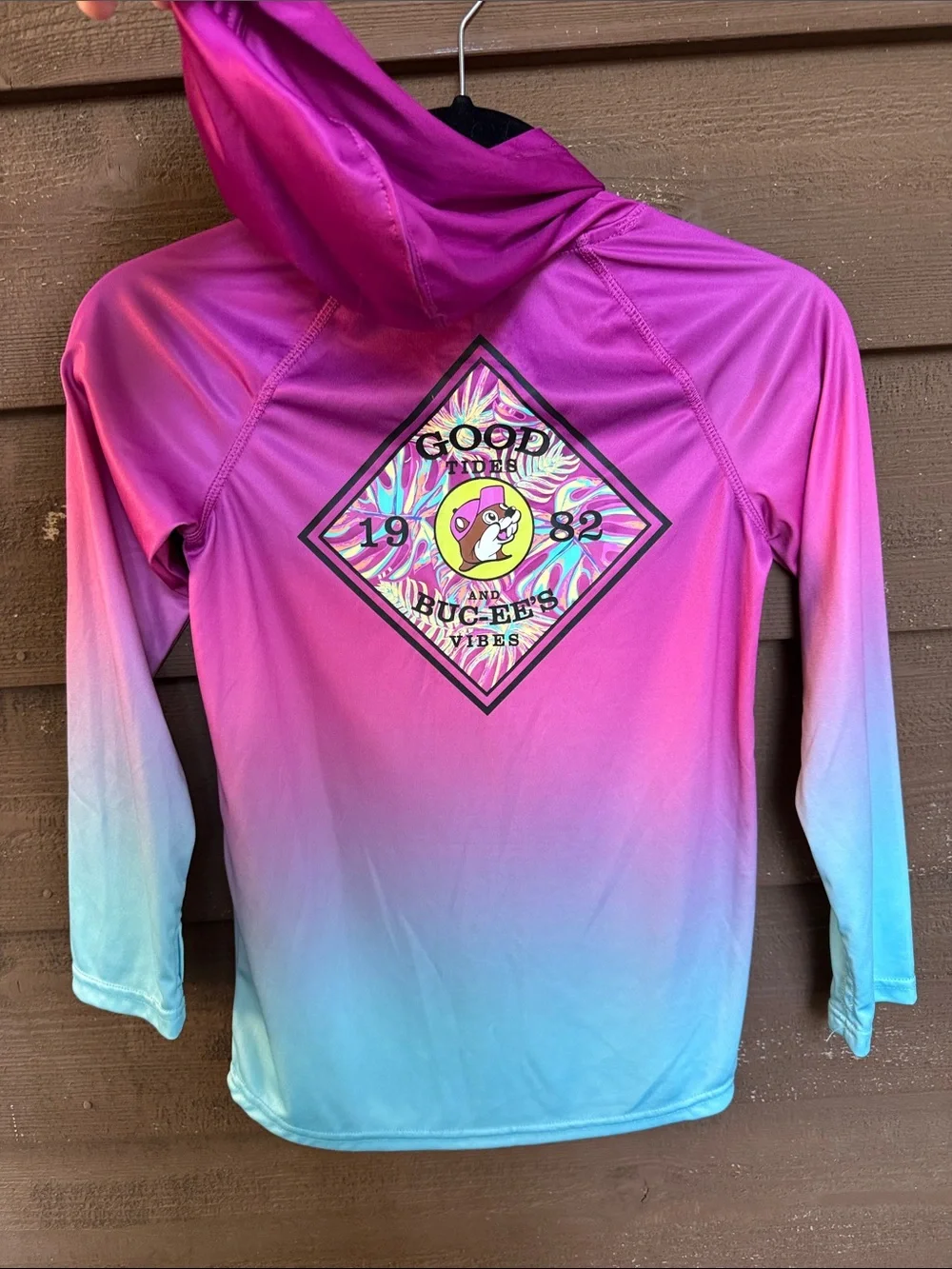 Bucees Hooded Gradient Pink-to-Aqua Rashguard Swim Top with hood size YM